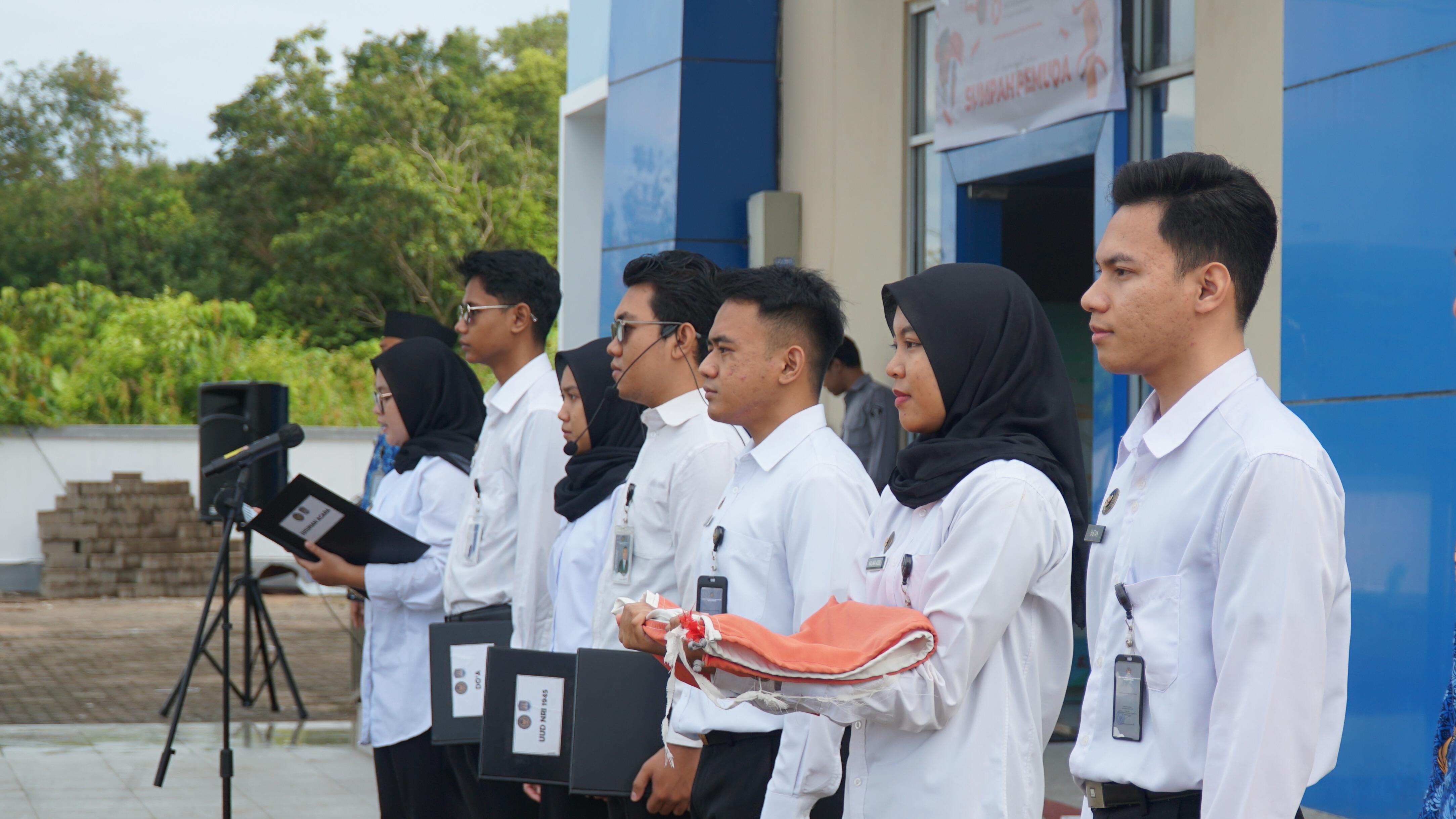 Semarak Indonesia Bersatu: Kantor Imigrasi Ketapang Gelar Upacara Peringatan Sumpah Pemuda ke-97