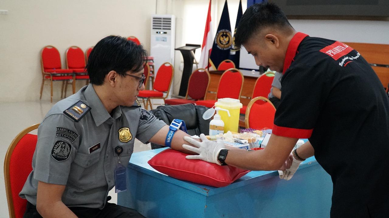 Jaga produktivitas dan kinerja, Pegawai Imigrasi Ketapang Jalani Pemeriksaan Kesehatan