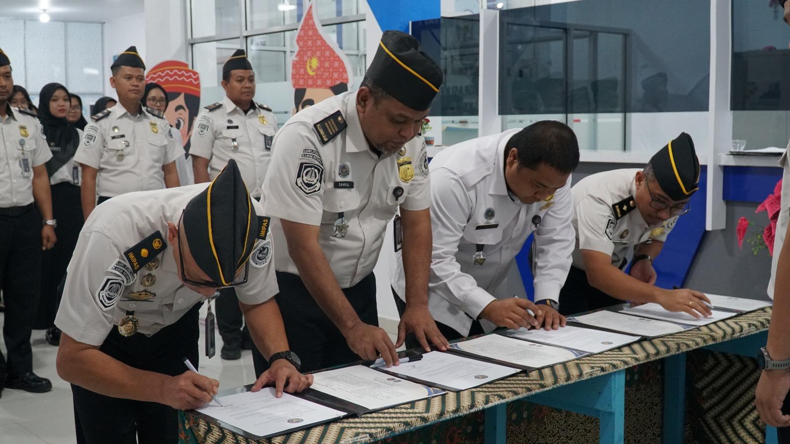 Komitmen Integritas Ditegaskan, Imigrasi Ketapang Siap Hadirkan Layanan Publik Berkualitas