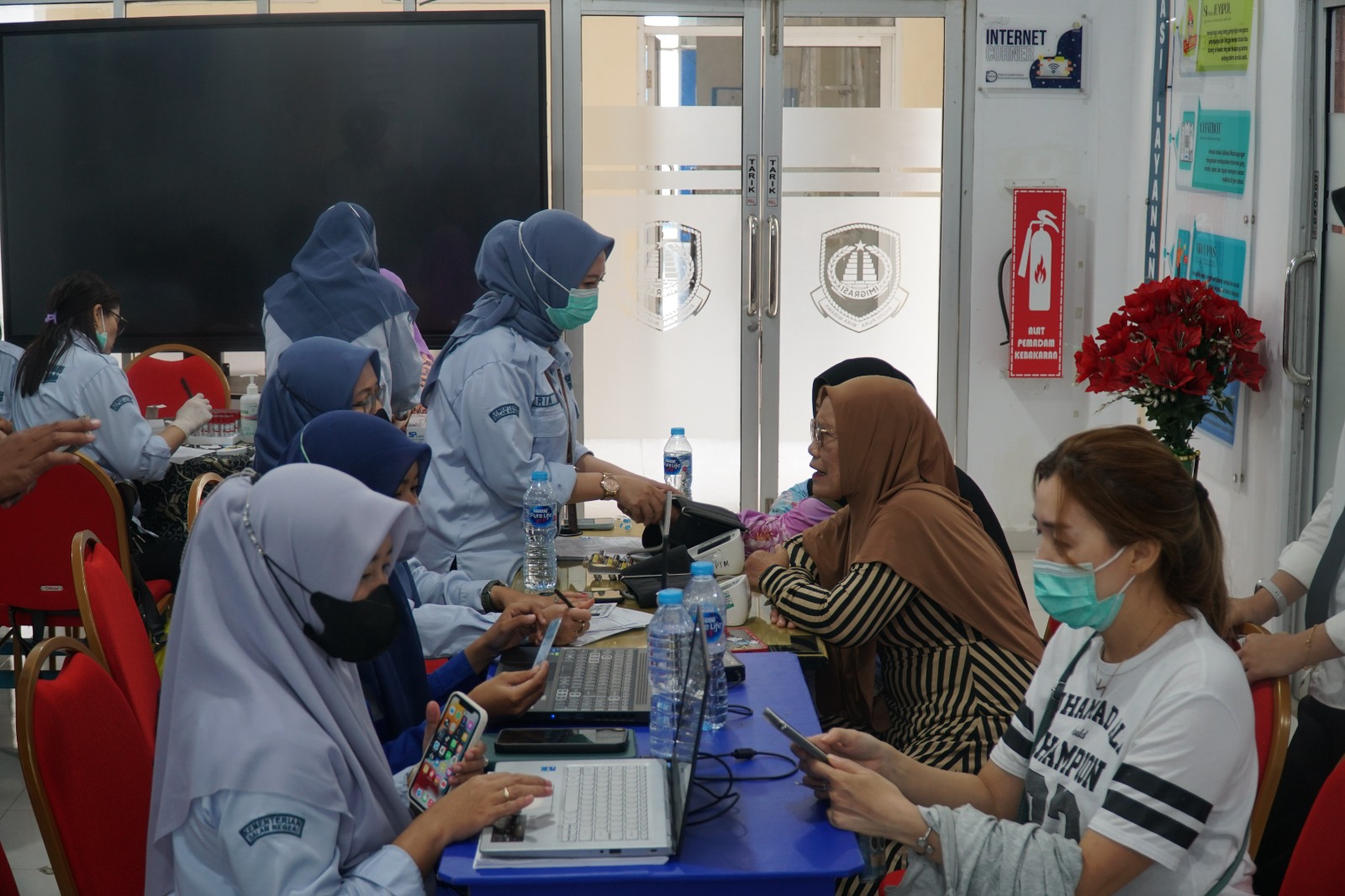 Wujudkan Pelayanan Prima, Kantor Imigrasi Ketapang Hadirkan Layanan Kesehatan Gratis untuk Masyarakat.