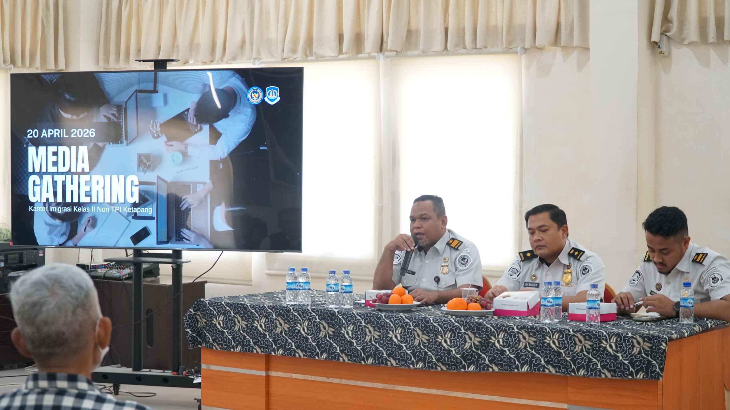Perkuat Sinergi dengan Media Lokal, Imigrasi Ketapang Optimalkan Keterbukaan Informasi Keimigrasian