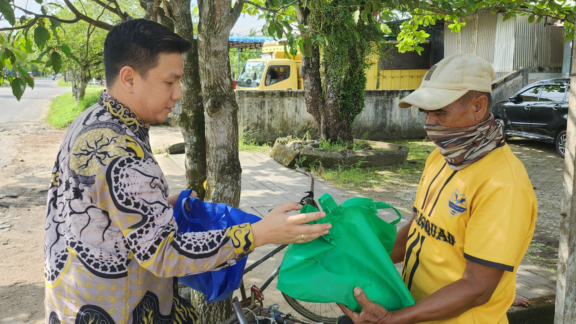 Imigrasi Ketapang Tebar Kepedulian Lewat Bakti Sosial