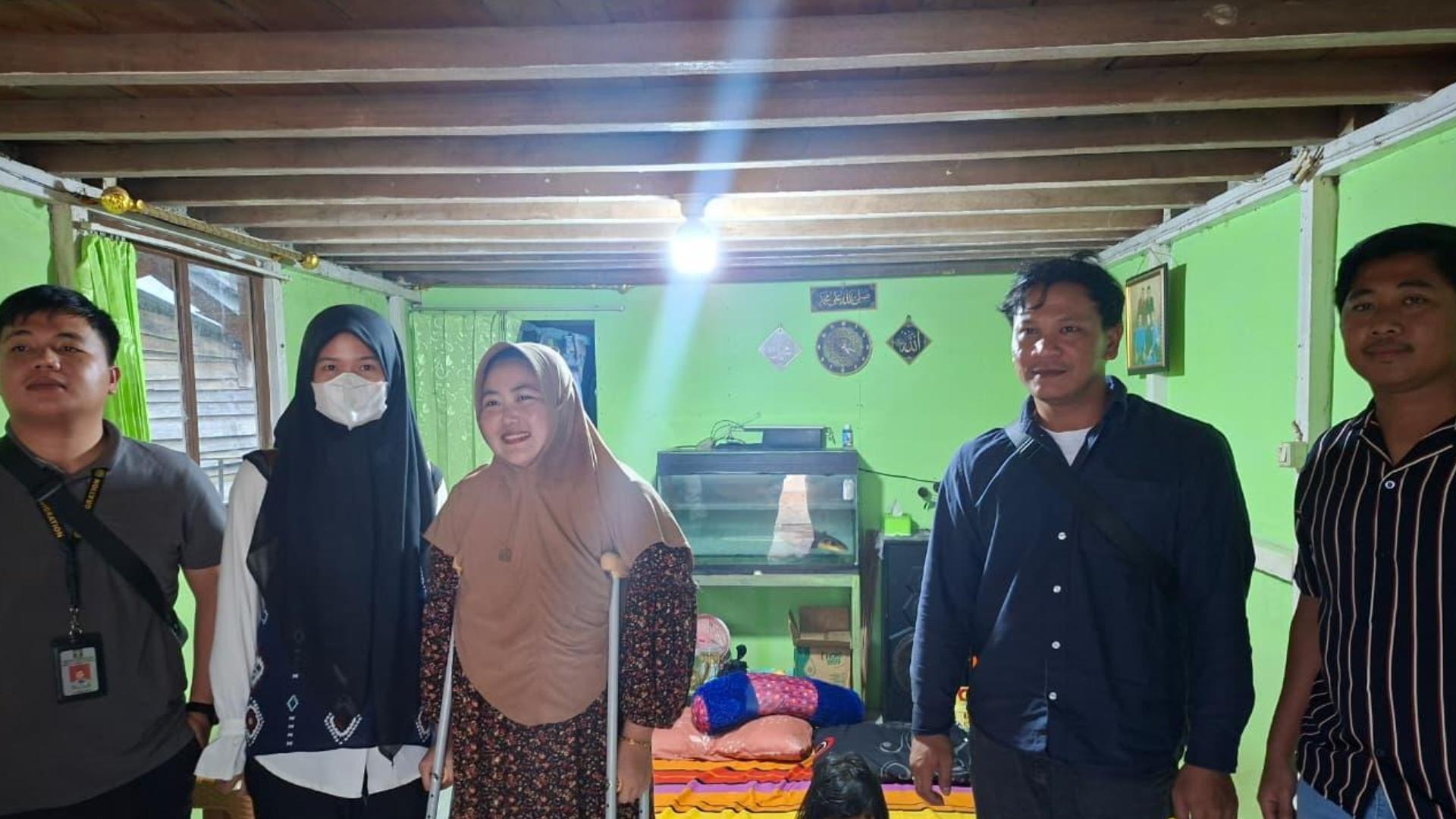 Dekatkan Pelayanan, Imigrasi Ketapang Laksanakan SIJEBOL di Kecamatan Sandai