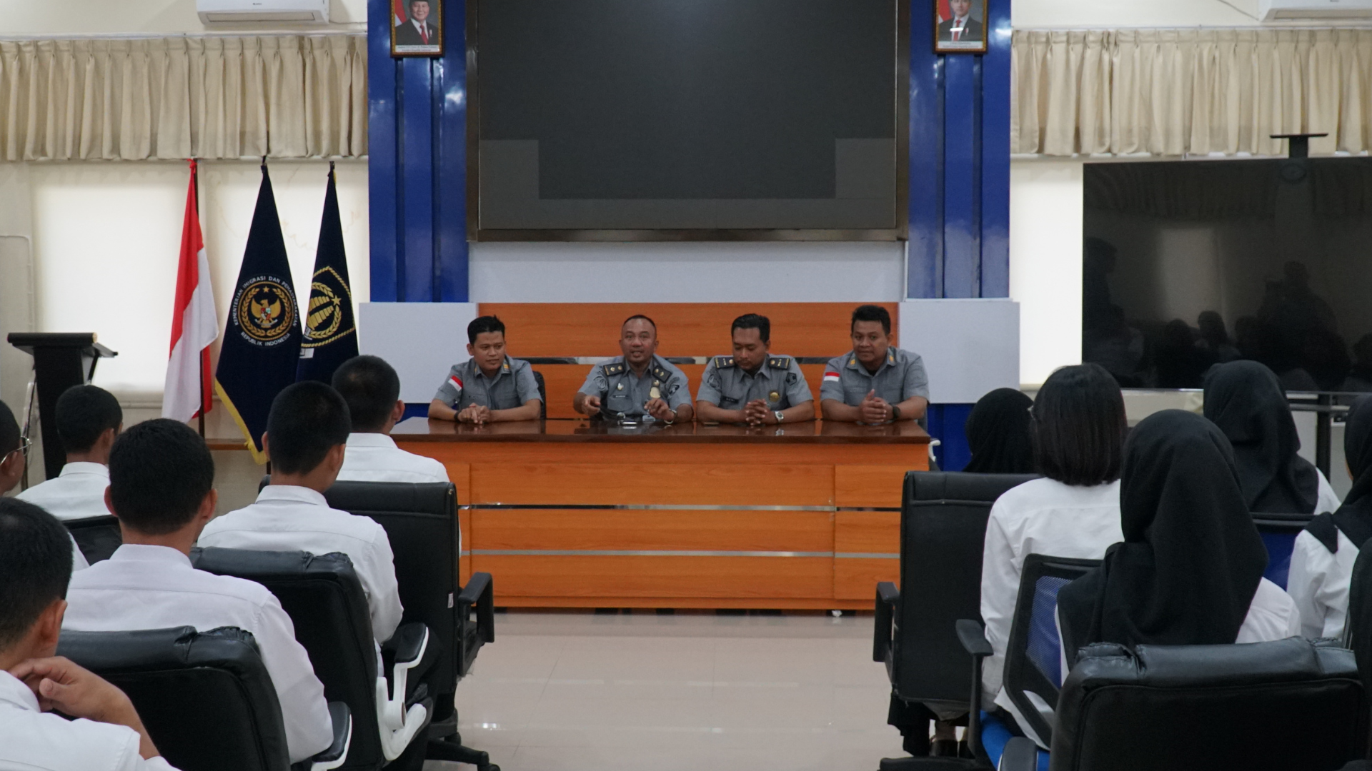Cover Berita Penutupan